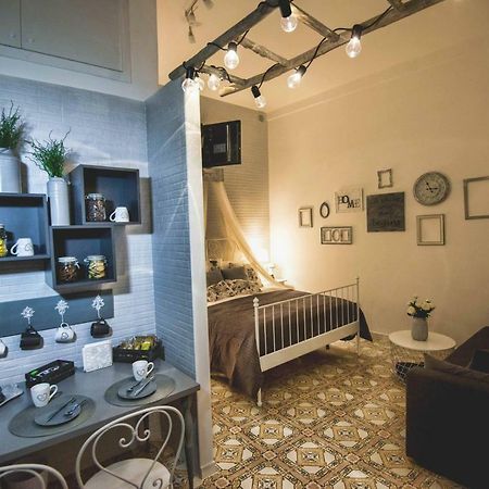 Elegant B&B - Il Vicolo Storico Salerno Ngoại thất bức ảnh