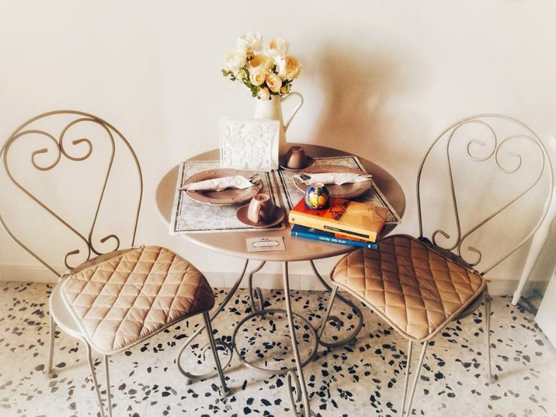 Elegant B&B - Il Vicolo Storico Salerno Ngoại thất bức ảnh
