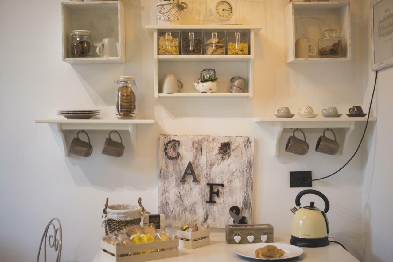 Elegant B&B - Il Vicolo Storico Salerno Ngoại thất bức ảnh
