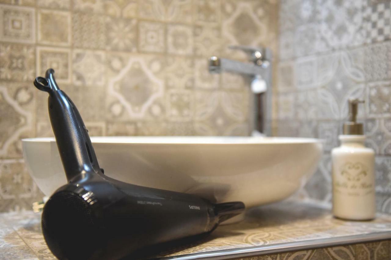 Elegant B&B - Il Vicolo Storico Salerno Ngoại thất bức ảnh