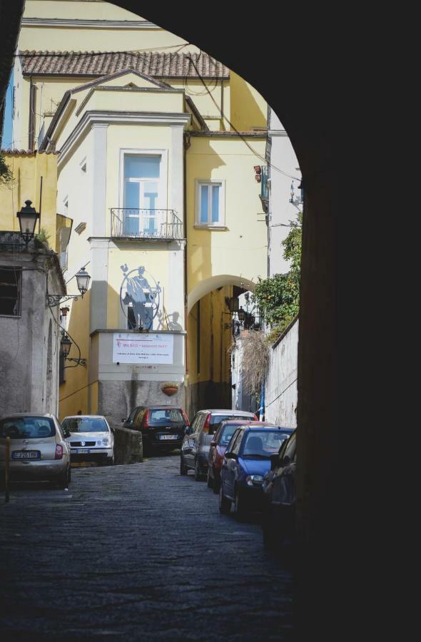 Elegant B&B - Il Vicolo Storico Salerno Ngoại thất bức ảnh
